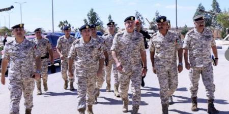 اللواء الحنيطي يزور قيادة المنطقة العسكرية الوسطى ويشيد ب "نشامى الدفاع الجوي" - بوابة فكرة وي