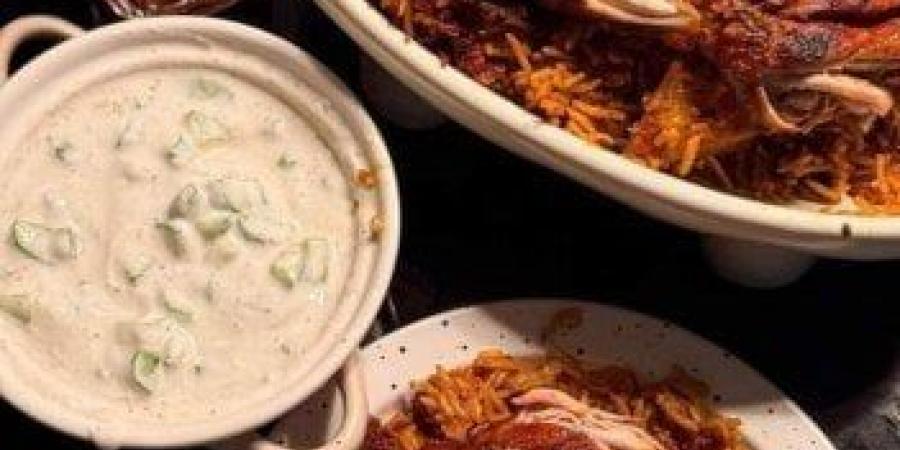 بخطوات بسيطة.. طريقة عمل الأرز البخاري بالدجاج أو اللحم - بوابة فكرة وي