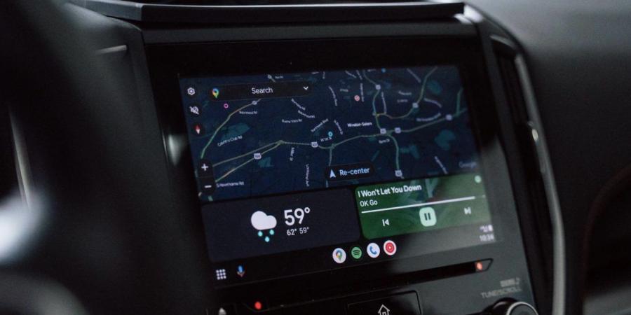 ‏Android Auto يقوم بإعداد دعم Gemini Live وعناصر التحكم في الوسائط المحلية إلى جانب الراديو - بوابة فكرة وي