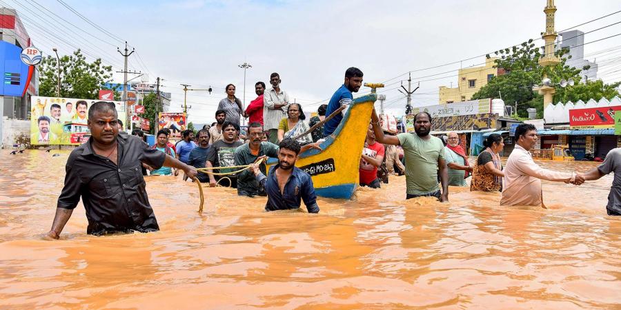 38 قتيلاً حصيلة ضحايا الأمطار الغزيرة والفيضانات في الهند وباكستان - بوابة فكرة وي