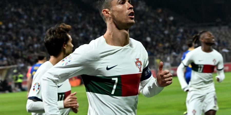 اخبار الرياضة ريال مدريد يغازل كريستيانو رونالدو بعد وصوله 900 هدف