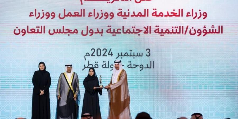 ضاحي خلفان الشخصية الرائدة في مجال العمل الاجتماعي لعام 2024 على مستوى دول مجلس التعاون - بوابة فكرة وي