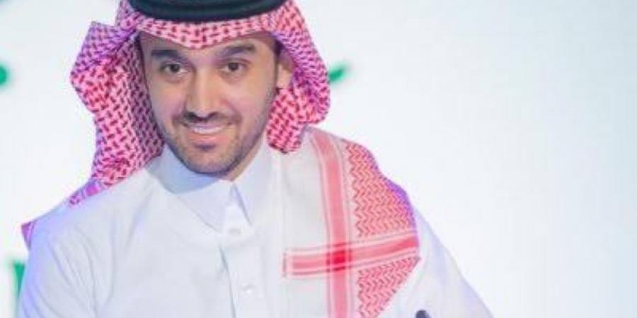 سمو وزير الرياضة يهنئ لاعبي المنتخب السعودي الأول بعد الفوز على الصين - بوابة فكرة وي