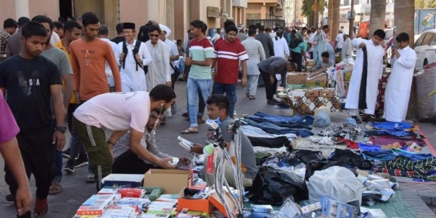 شاهد| سوق سيكو بالدمام.. فوضى "بسطات الجمعة" تتحول إلى كابوس - بوابة فكرة وي