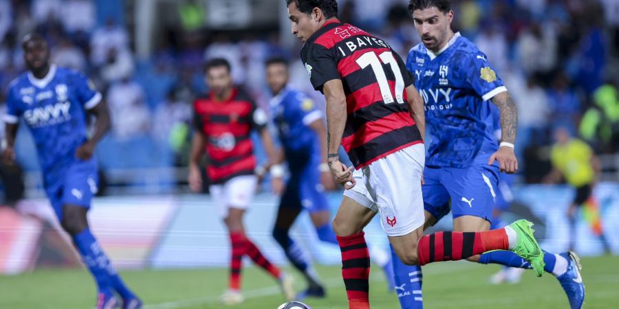 اخبار الرياضة نتيجة وأحداث مباراة الرياض والهلال في الدوري السعودي