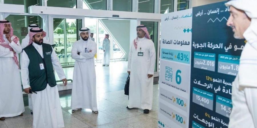 أمير منطقة عسير يتفقد توسعة صالات السفر والمبنى الإداري لمطار أبها الدولي - بوابة فكرة وي