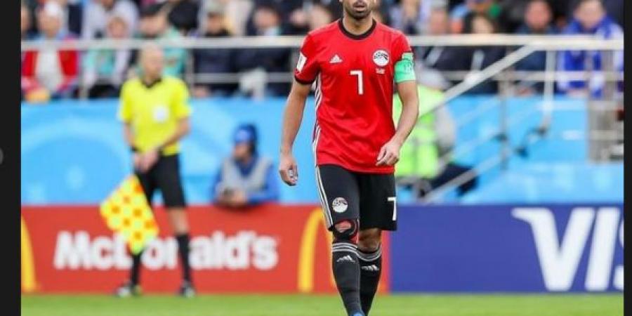 "شرف ليا إني لعبت معاك في يوم من الأيام".. عمرو السولية لاعب الأهلي يدعم أحمد فتحي بعد اعتزاله - بوابة فكرة وي