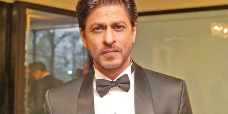 شاروخان يصل إلى أبو ظبي للمشاركة في حفل توزيع جوائز IIFA - بوابة فكرة وي