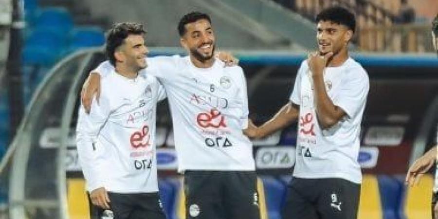 "وصلة هزار" تجمع زيزو ومنعم وفيصل فى تدريب المنتخب - بوابة فكرة وي