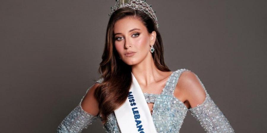 10:42
المشاهير العرب

ندى كوسا تشارك صورتها الرسمية لمسابقة Miss Universe : سأمثل لبنان بكل فخر - بوابة فكرة وي