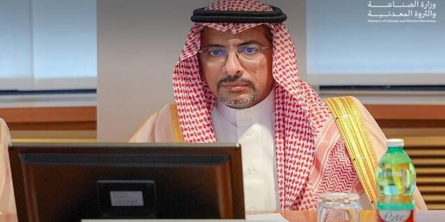 الخريف يختتم زيارته لإيطاليا باستعراض الفرص المُتاحة بـ 12 قطاعاً صناعياً واعداً - بوابة فكرة وي